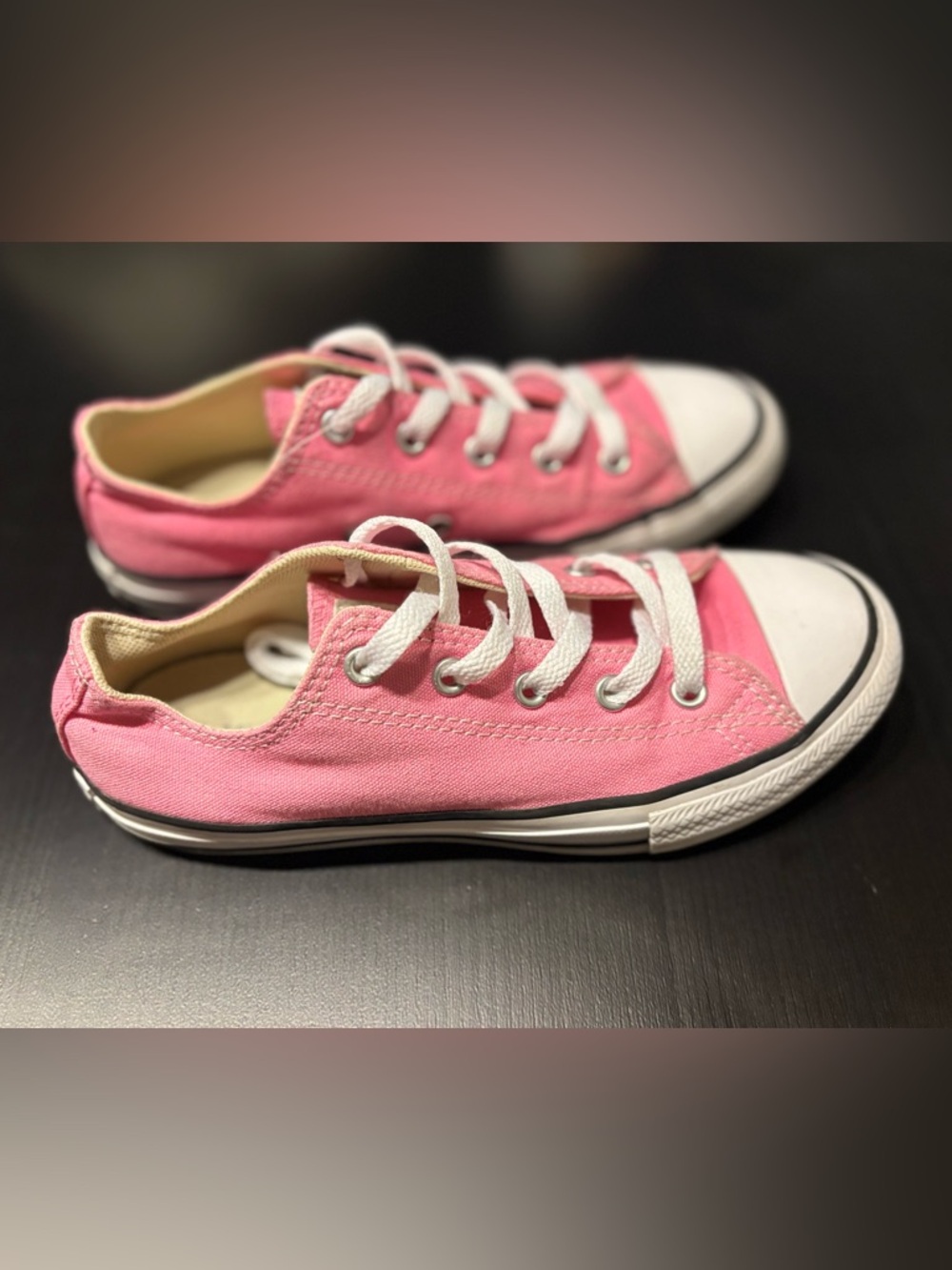 Converse Kids Pink Low Top Canvas Sneakers with White Laces Size 2.5 - Picture 4 of 7